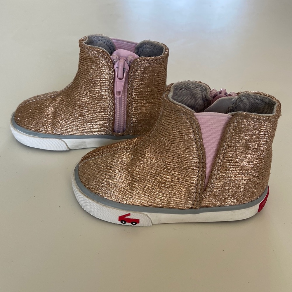 see kai run Keegan bootie (size 4)